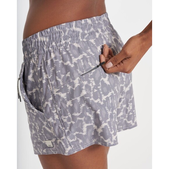 NWT Vuori Dash Shorts *Size Small* - Picture 8 of 8